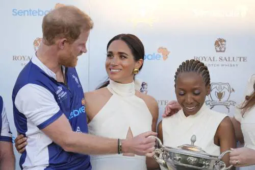 “Non vicino a mio marito”. Meghan Markle e l’imbarazzante siparietto a Miami