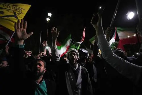 L'alt di Ue e Usa: "Israele si fermi". L'Iran: "Siamo pronti a reagire"