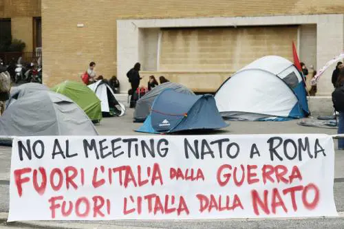 "Tende contro il genocidio". Gli anti-Israele si accampano alla Sapienza