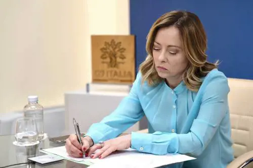 "Mai più odio e violenza politica". Meloni ricorda la strage di Primavalle