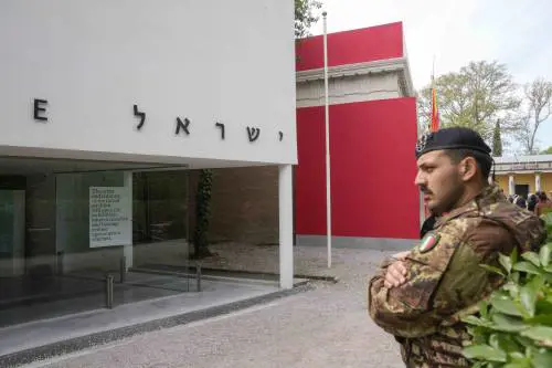 Il Padiglione di Israele chiuso e presidiato dalle forze dell'ordine