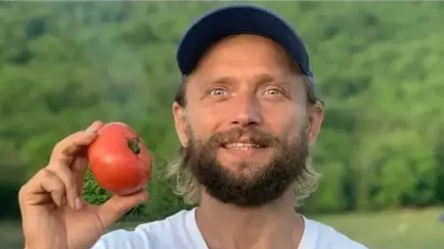 Nutriva il figlio con "raggi di sole". Così l'influencer vegano ha fatto morire il neonato