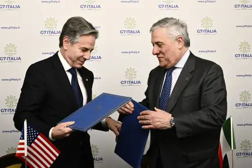 Il G7 verso la difesa aerea a Kiev. Zelensky: "Come Israele, ne abbiamo diritto"