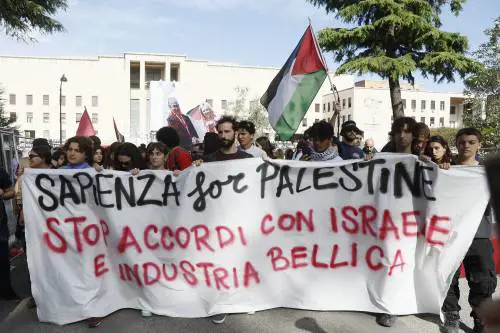 La rivolta dei rettori contro i violenti