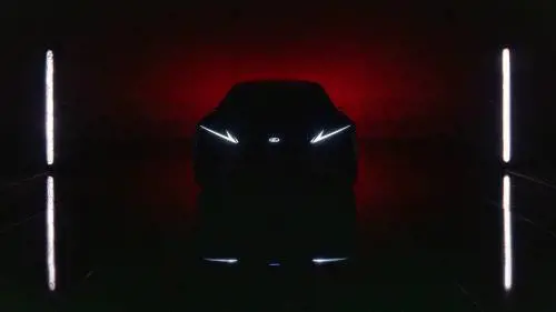 Lexus traccia il presente e insegue il futuro, tra artigianalità e tecnologie all'avanguardia