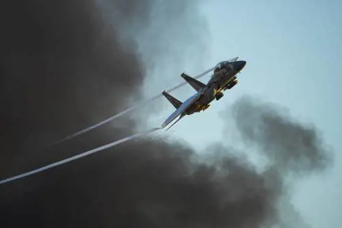 Israele ha attaccato l'Iran. Colpita base aerea, al sicuro i siti nucleari