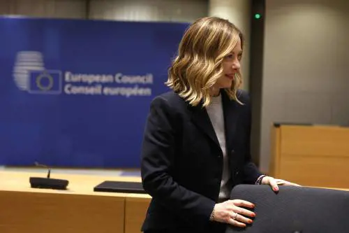 Meloni: "Il dibattito su Draghi in Ue? Pura filosofia"