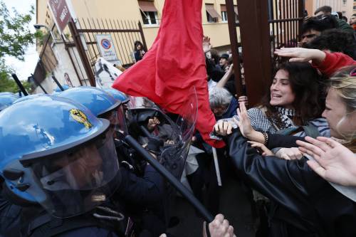 Nuova occupazione a La Sapienza: in 300 prendono la facoltà di Scienze politiche