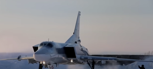 Ucraina: "Abbattuto un bombardiere Tu-22". Ma Mosca nega: "Solo malfunzionamento"