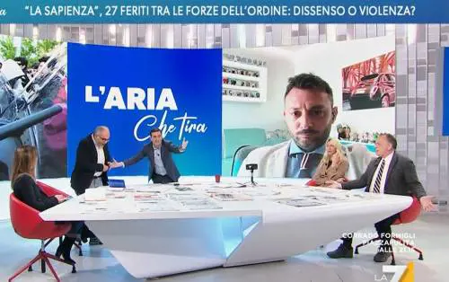 Cecchi Paone contro Raimo: "Se ne vada!", lo scrittore lascia lo studio de La7