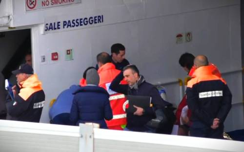  Napoli, nave si schianta contro la banchina: 44 feriti in ospedale. Grave una donna