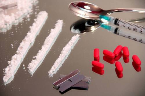 Vendere cocaina ed ecstasy in farmacia: la proposta choc del sindaco di Amsterdam