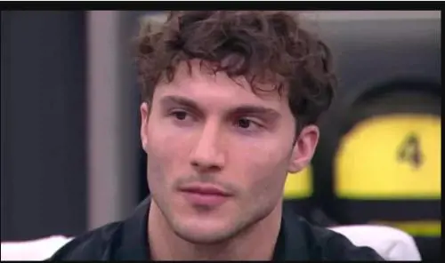 “Hanno provato a derubarmi”. Federico Massaro preso di mira sui Navigli a Milano