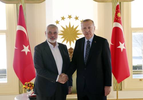 Erdogan riceve Haniyeh: "I palestinesi si uniscano Israele dovrà pagare". Ira Tel Aviv: "Vergognati"