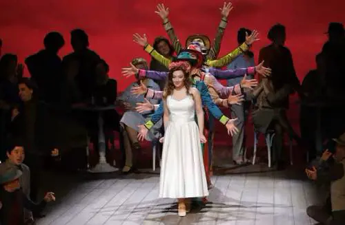 Alla Scala "La rondine" vola basso e non fa primavera