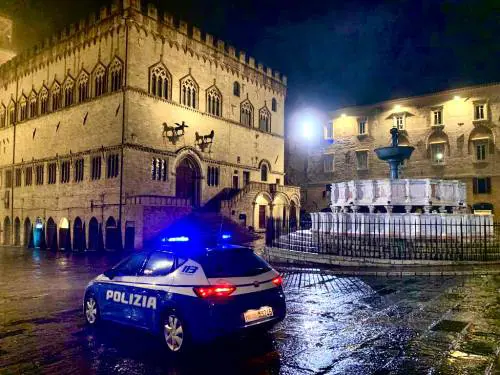 "Hai una sigaretta?", poi le botte. Così il clandestino ha massacrato il passante