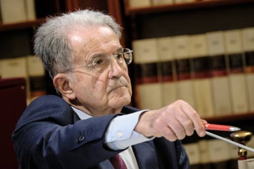 Anche Prodi affonda la Schlein: "La sua candidatura è una ferita alla democrazia"