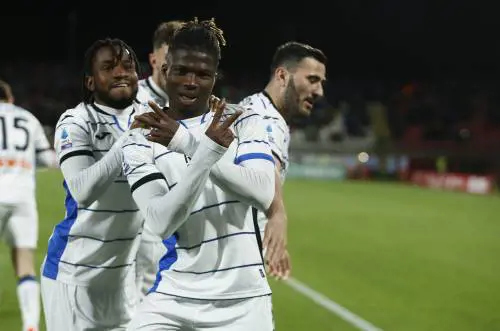  L’Atalanta batte il Monza e sogna la Champions. Il maestro Gasperini supera l’allievo Palladino