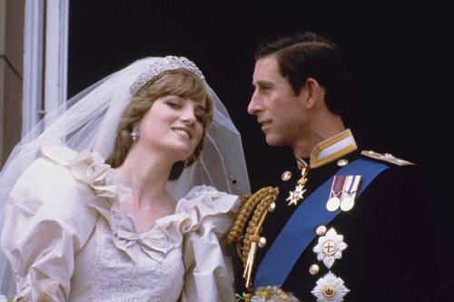 Doppio abito per Lady Diana: il segreto che neppure la principessa conosceva