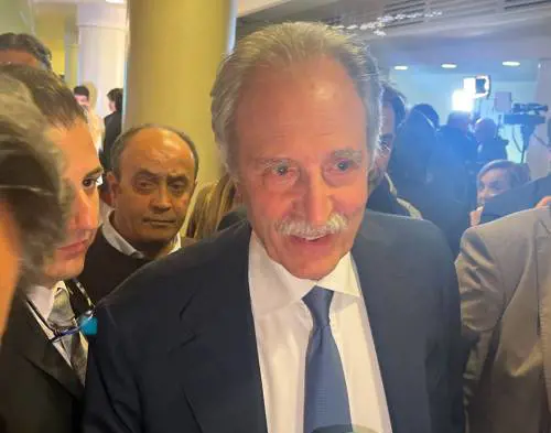 Basilicata, centrodestra a valanga: confermato Bardi. Meloni: "Buon lavoro"