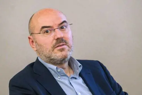 "Così non si rilancia la Ue. L'Italia punti alla crescita"