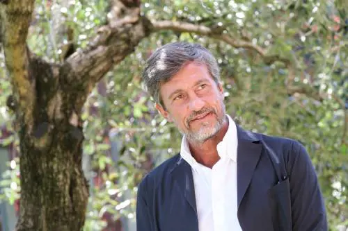 Rama telefona alla Rai: "Report mente"