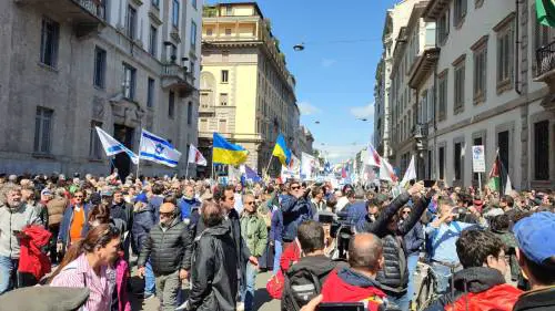 I Comitati comunisti "vietano" la piazza alla Brigata ebraica