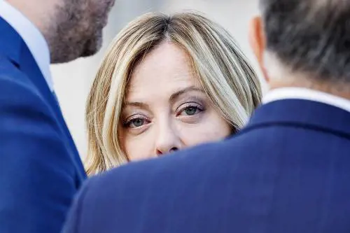 Gli odiatori social che vogliono la premier "appesa"
