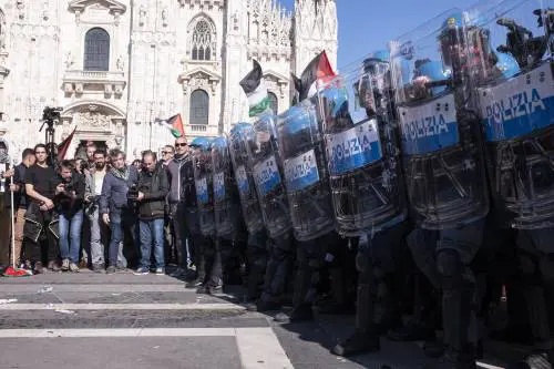 Irregolare e pregiudicato: ordine di espulsione per uno degli aggressori della Brigata ebraica