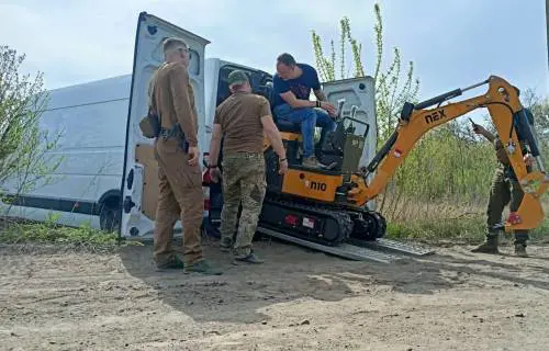 In trincea con i proiettili contati. Gli ucraini aspettano gli aiuti