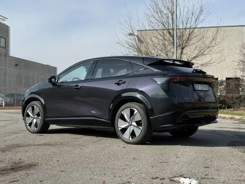 Nissan Ariya 4WD: guarda la gallery del crossover elettrico giapponese