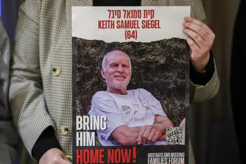 Video con due ostaggi, pressing su Israele