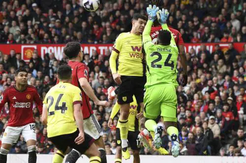 "Regala il pareggio al Burnley". La nuova figuraccia di Onana inguaia lo United