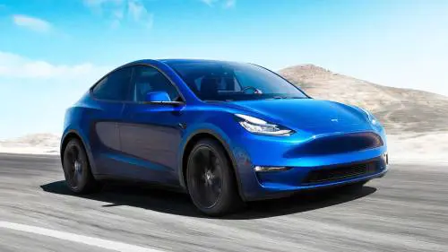 Tesla batte Volkswagen e torna in vetta: la classifica della auto più vendute in Europa a marzo 2024