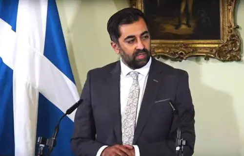 Scozia, il premier caccia i Verdi dal governo e poi si dimette