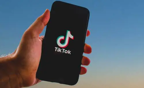 TikTok cambia forma: perché non è più il "social dei balletti"