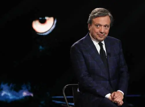 La madre, il racconto hot, Amadeus e la Rai. Piero Chiambretti si racconta a Belve