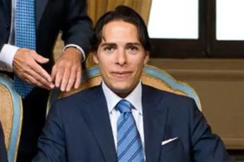 Il cognato è latitante, Elisabetta s'è eclissata. Ma la coppia sembra aver retto il terremoto