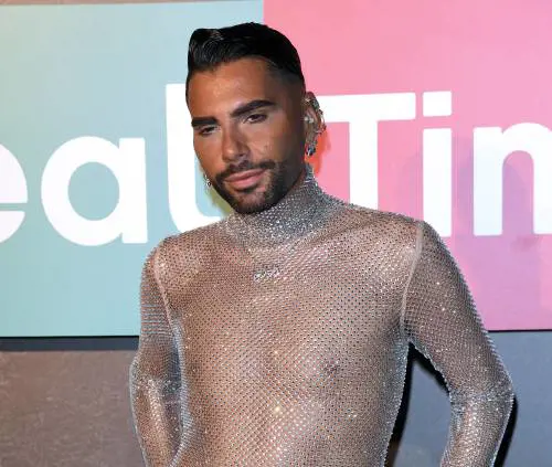 "Sto attraversando una tempesta". Lo sfogo social di Federico Fashion Style