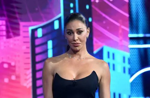 "Ancora innamorata di Stefano De Martino". L'indiscrezione su Belen Rodriguez 