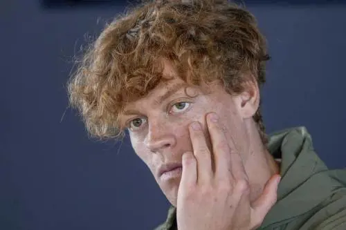 Sinner, dilemma Roland Garros: perché Parigi è sempre più lontana