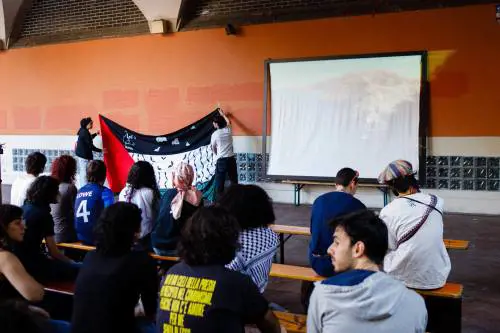 Il manuale digitale per l'insurrezione: "Dobbiamo fare danni allo Stato ebraico"