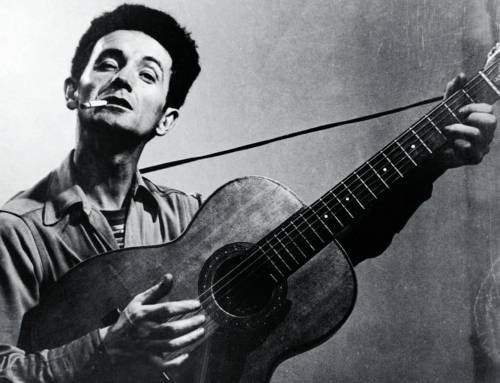 Questa terra è ancora  la terra di Woody Guthrie