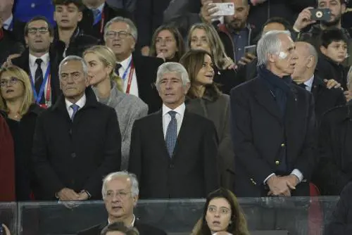 L'agenzia del Governo ricompatta (forse) il calcio