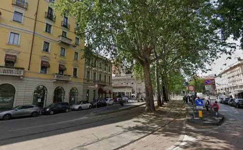Milano violenta, 19enne somalo molesta i passanti e minaccia coppia di fidanzati