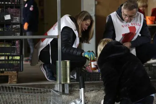 Calano i poveri in Italia. Consumi, ripresa vicina