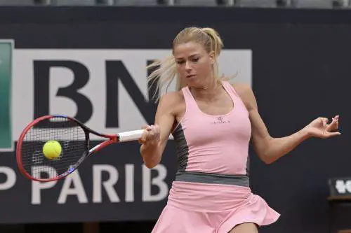 I cellulari staccati, la fuga, l'antidoping: il giallo del ritiro di Camila Giorgi