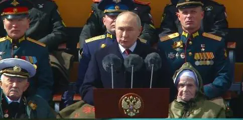 "Forze nucleari sempre in allerta": la minaccia di Putin alla parata della Vittoria