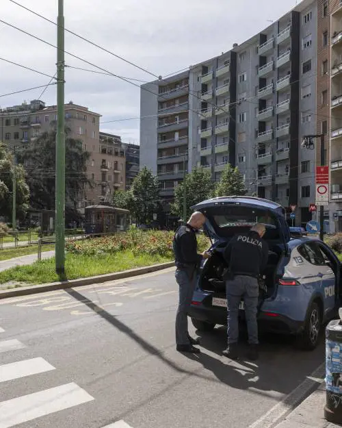 Sparatoria a Milano. Pagherò io i legali del poliziotto