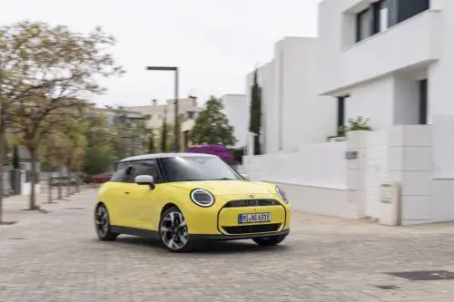 Mini Cooper E/SE: primo contatto con la piccola elettrica